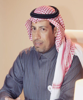 الأستاذ سلطان البقمي مدير إدارة الرواتب والنفقات