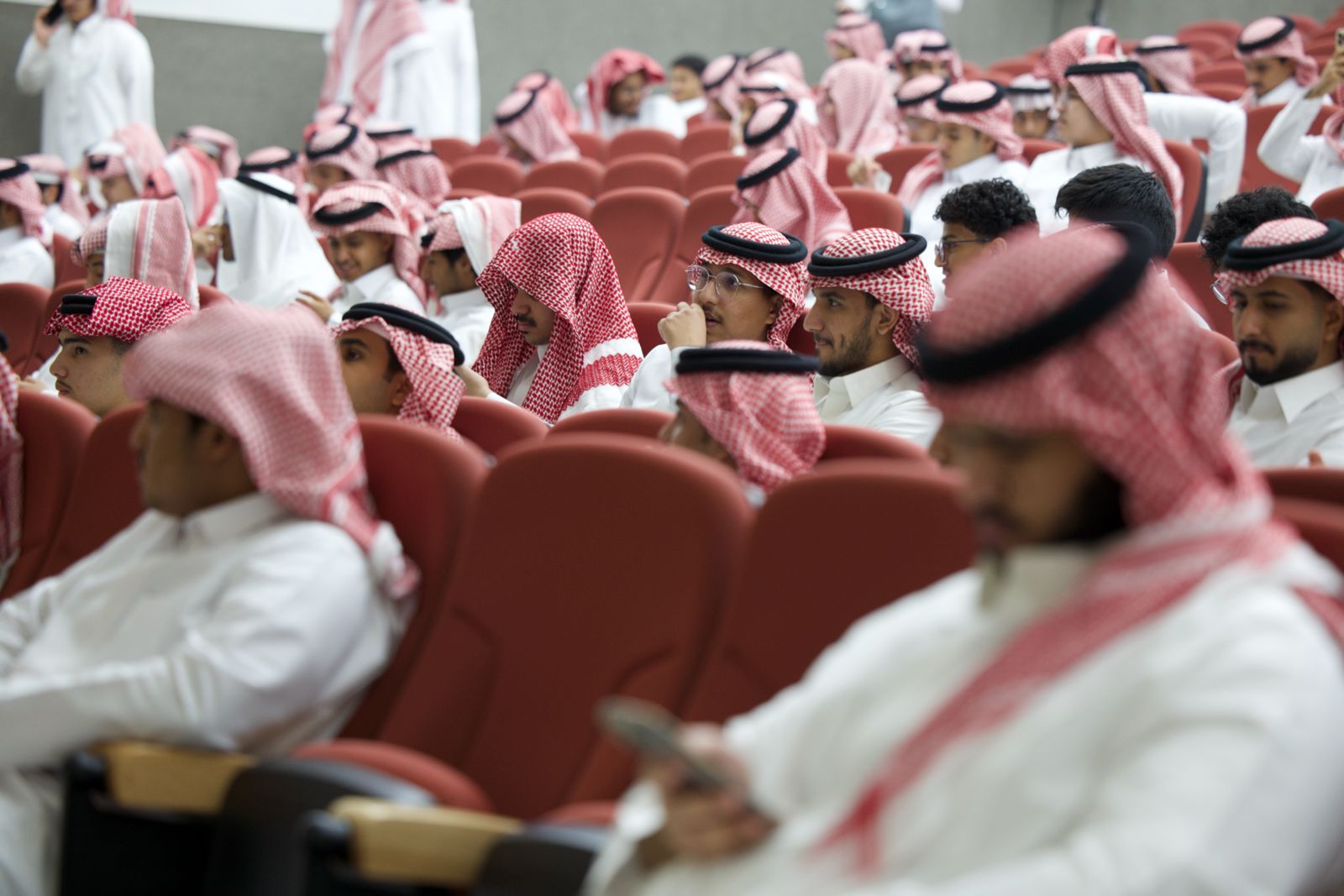 الجامعة تنظم محاضرةً بعنوان الوطن ولاء وانتماء